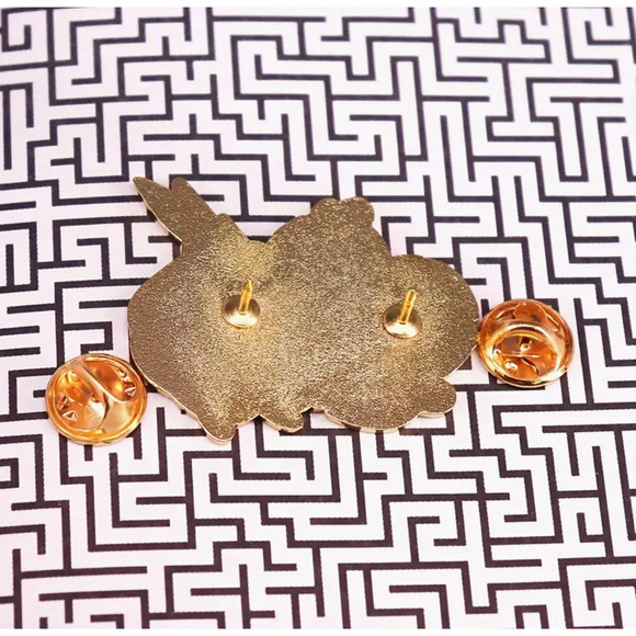 Emotional Support Garlic HARD Enamel Pins 332-1 - Picture 4 of 5